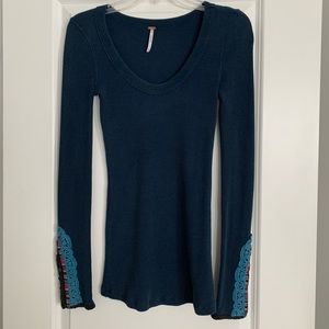 Ladies Free People long sleeve top